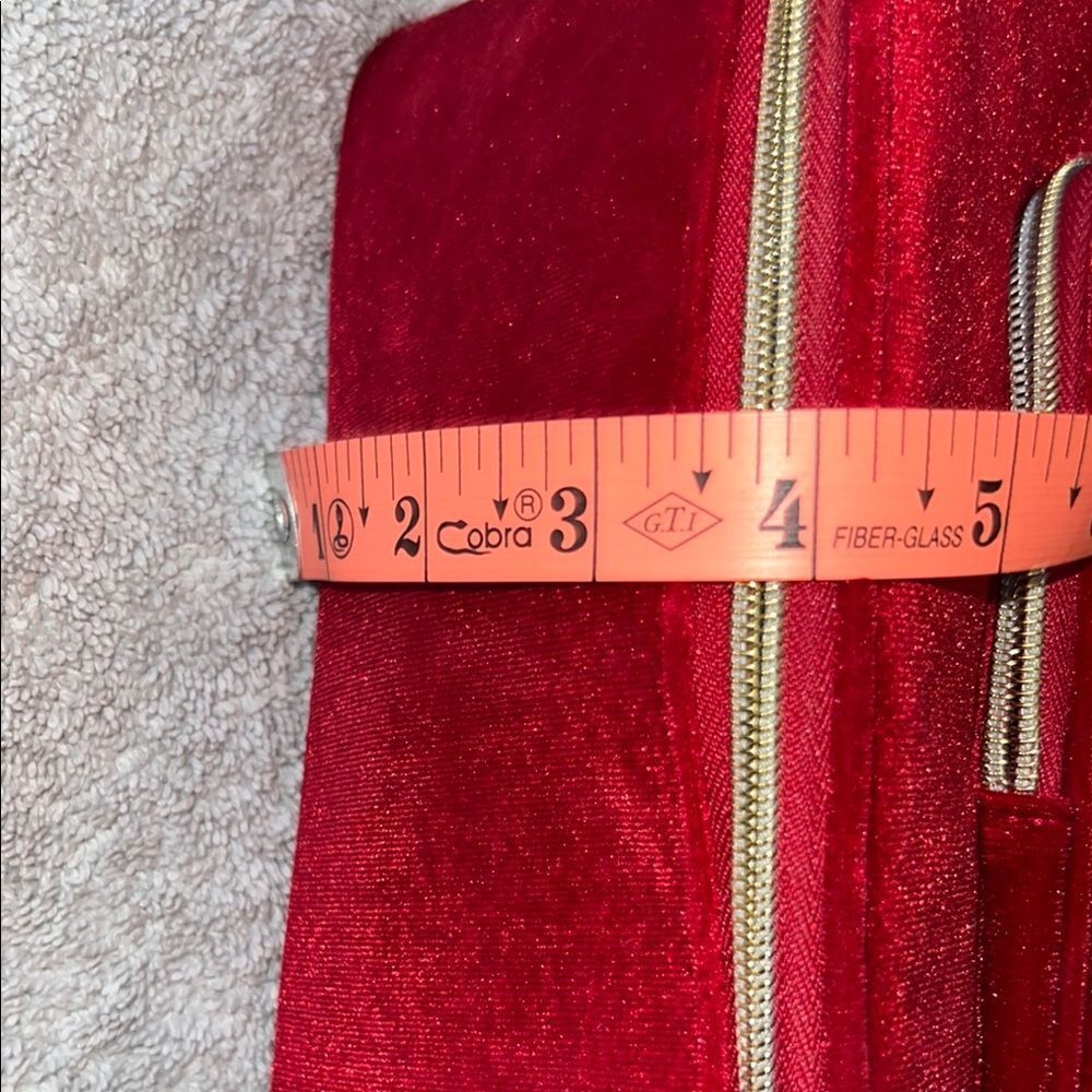 Vibrant Red Cometic Bag Trio - Picture 11 of 16